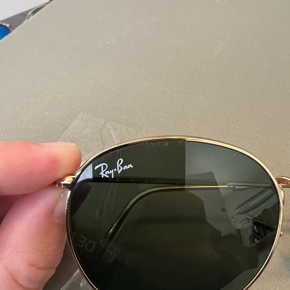 Ray-Ban RB 3447 Round Metal Sunglasses with Gold Frame - Picture 5 of 5